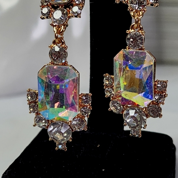 Elegant Gold with AB Emerald Cut Crystal Stones New - Picture 7 of 7